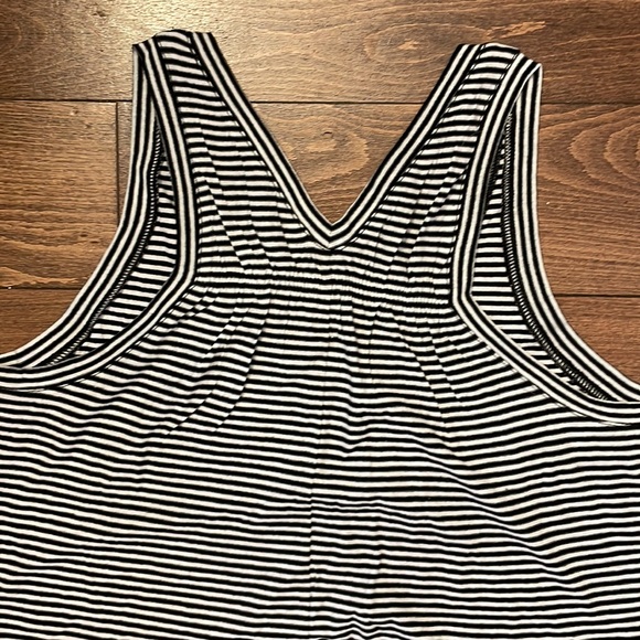 Susina horizontal striped gathered tank top - Picture 4 of 7
